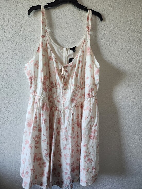 torrid Dresses & Skirts - Torrid Size 22 Corset Detail Adjustable Strap Mini Dress White With Pink Floral